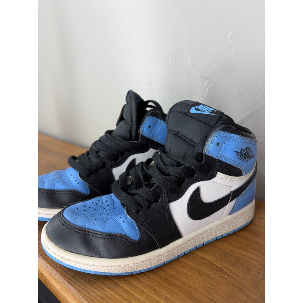 Nike Air Jordan 1 Retro High OG University Blue Black White 555088-134 Kids 2y